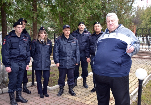 Урок мужества провели для сотрудников Центра профессиональной подготовки ГИБДД в Рузском Округе