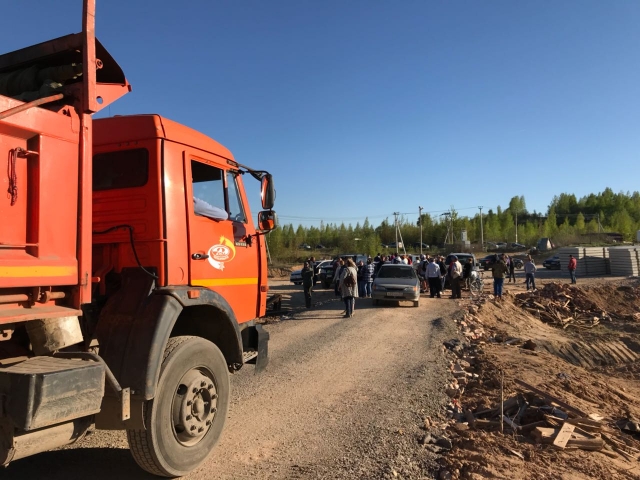 Максим Тарханов провел встречу с жителями в деревне Щелканово