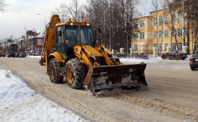 Коммунальные службы Московской области ликвидируют последствия снегопада