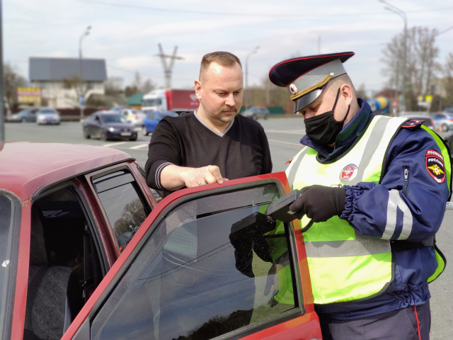 В Нестерово проверяли тонировку стекол автомобилей