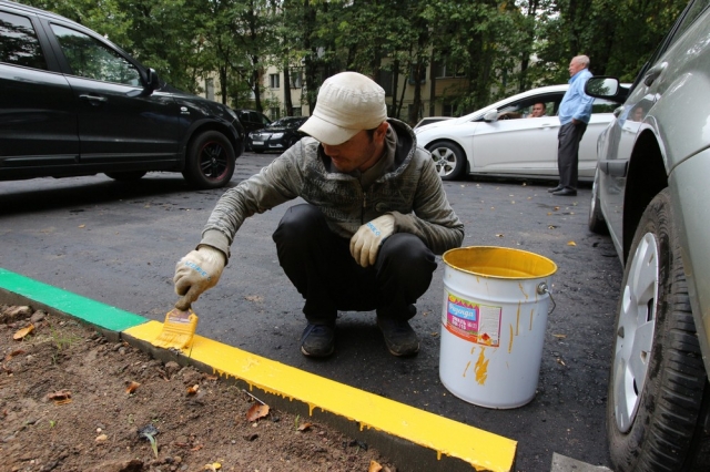 Более 200 новых парковочных мест обустроено во дворах Рузского городского округа в 2017 году