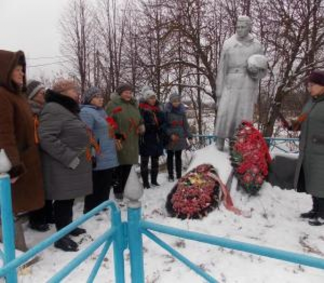 Единоросы беляногорской первички почтили память воинов - освободителей