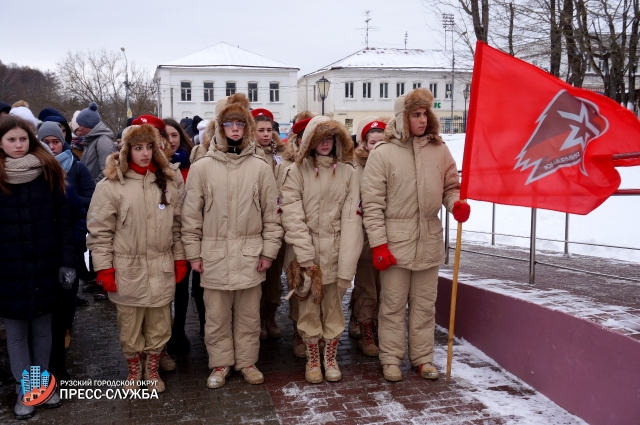 Юнармейцы приняли участие в митинге, посвященном годовщине освобождения Рузы от немецко-фашистских захватчиков