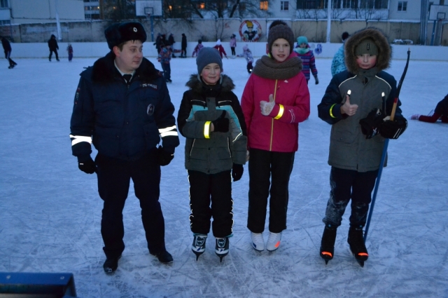 Полицейские провели урок дорожной безопасности на катке