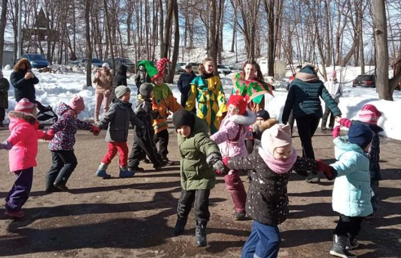 На Городке состязались и играли дети