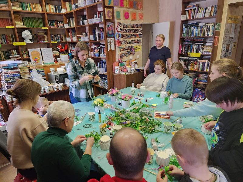 Дороховчане делали мыльные букеты