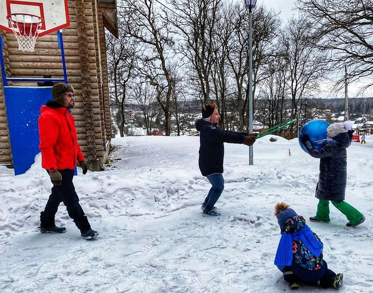 На Городке играли дети