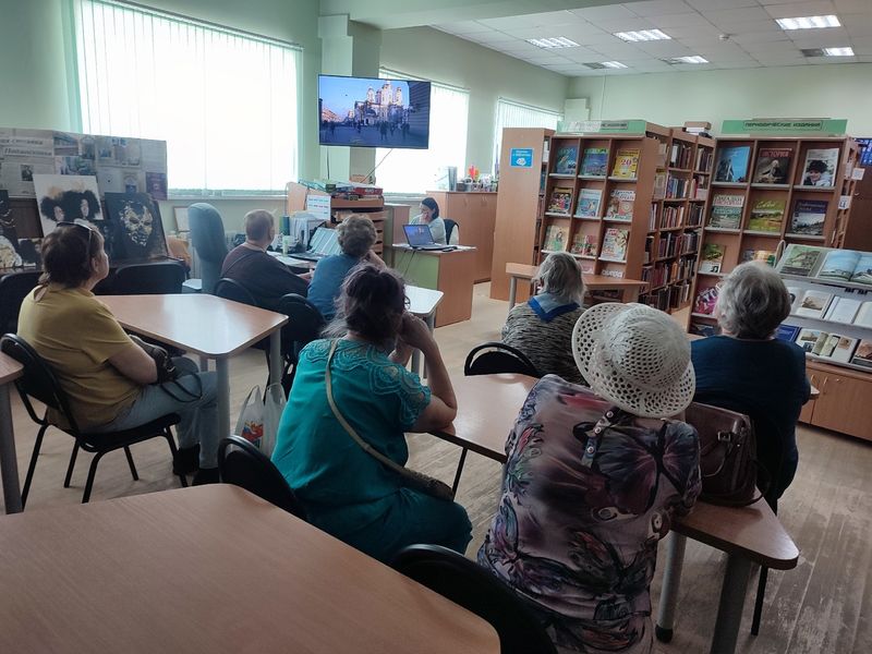 Тучковцы виртуально путешествовали по Санкт-Петербургу