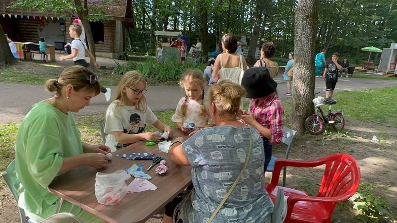 На Городке мастерили обереги