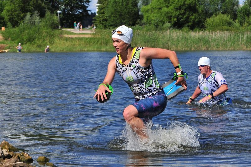 На Рузском водохранилище состоялись соревнования SWIMRUN LEGEND