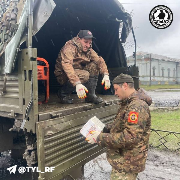 Колюбакинские школьники отправили подарки участникам СВО