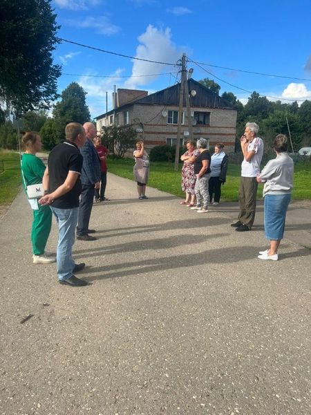 Заместитель главы Рузского городского округа Голубина Юлия провели встречу с жителями деревни Комлево