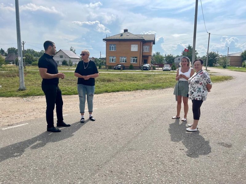 Заместитель главы Рузского городского округа Армен Шахбабян провел обход территории деревни Нововолково